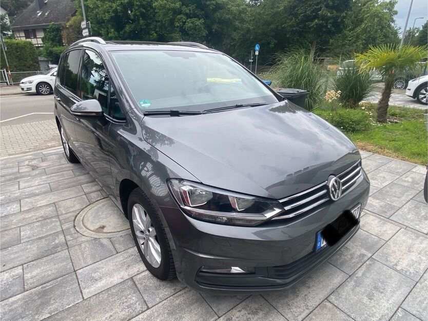 VW Touran 107.000 km 17.280 € Mannheim 68199