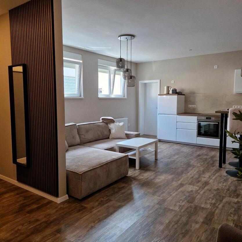Zu verkaufen 2 Zimmer Wohnung 52qm