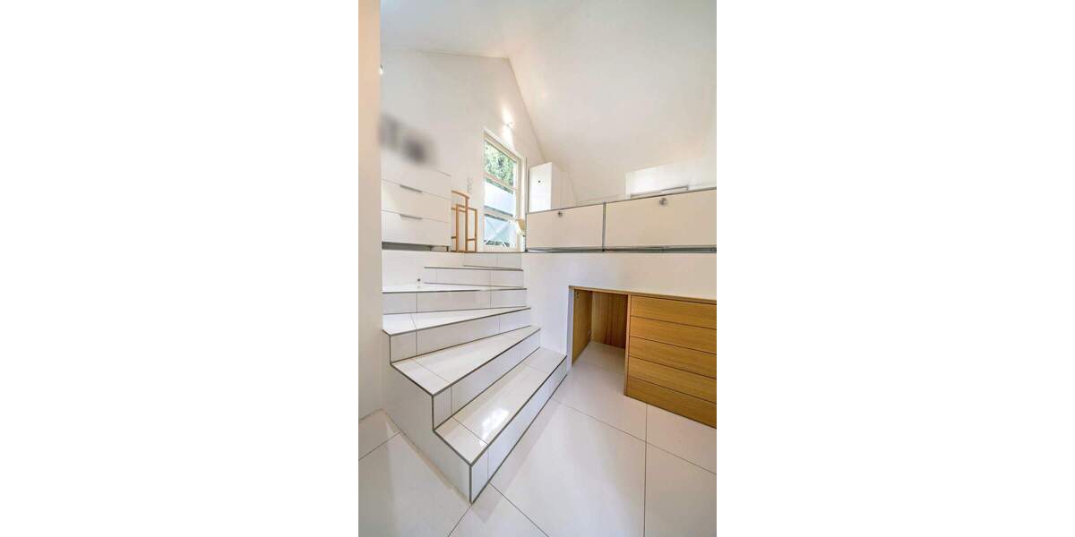 Außergewöhnliches Split-Level-Architektenhaus – Privatsphäre, Panorama & pure Lebensqualität 7 zimmer