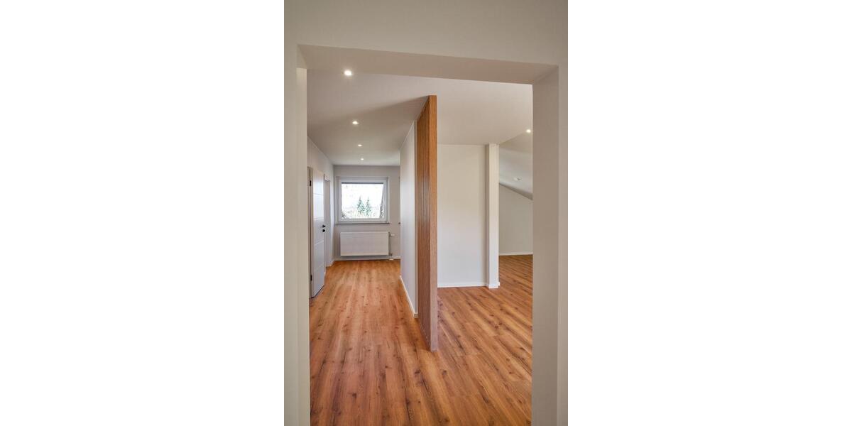 Dachgeschoßwohnung Schwetzingen - 4 Zimmer, 91 m&sup2;, 336.000&euro; | Angebot:26111010