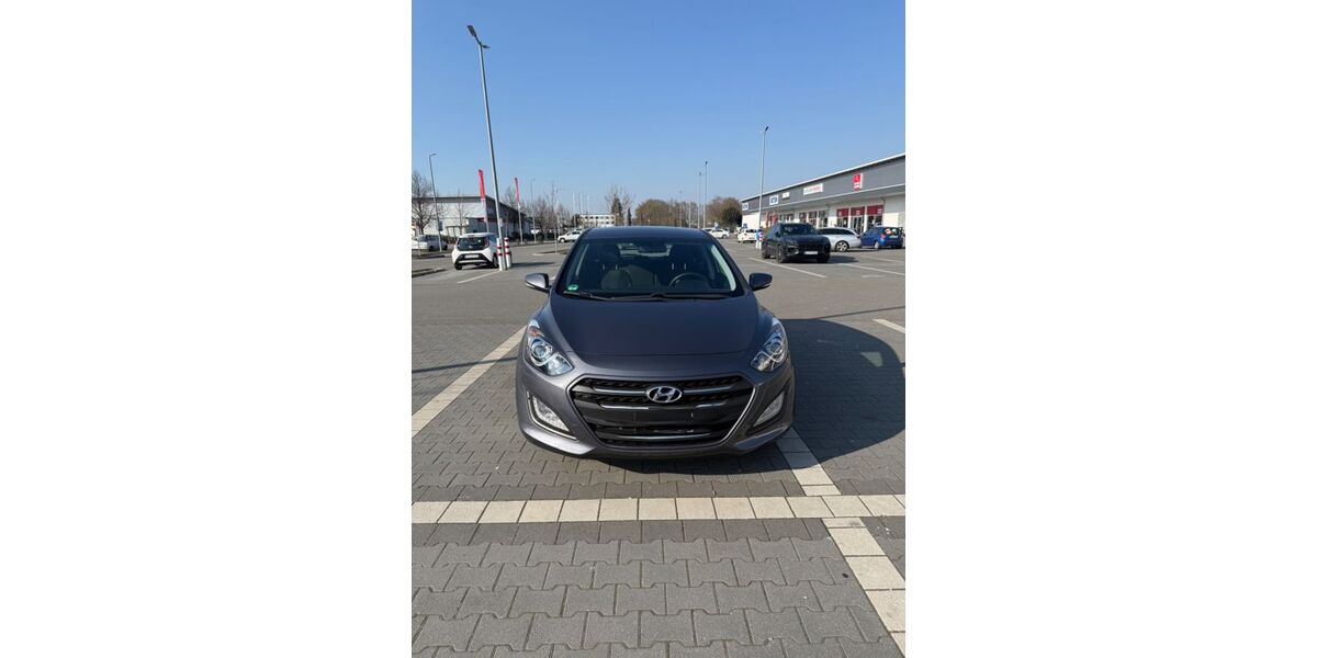 Hyundai i30 49.000 km 9.000 &euro; Schwetzingen 68723