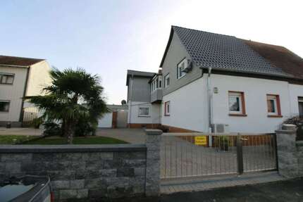 Haus zum Kaufen in Ludwigshafen am Rhein 450.000 € 180.28 m² 6 zimmer