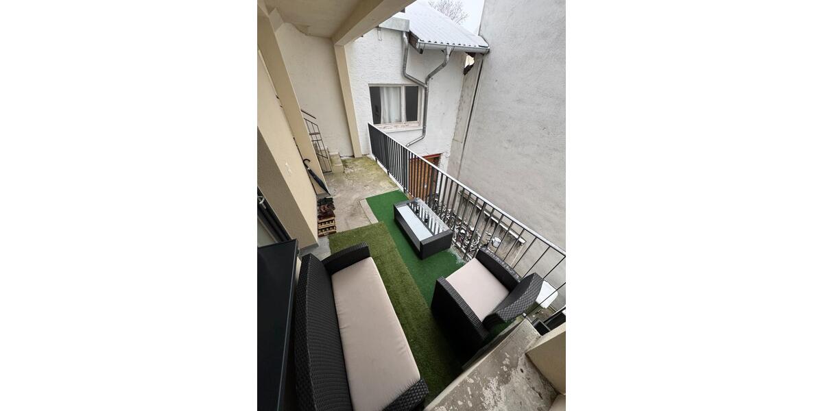 WG-Zimmer in großzügiger, modernisierter Wohnung 1 zimmer