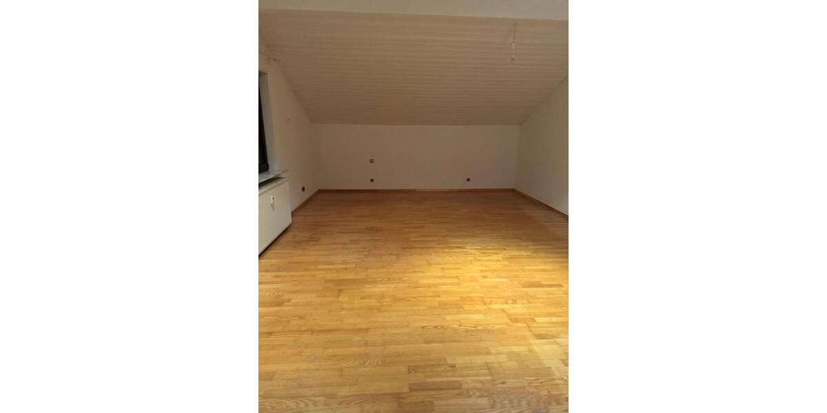 Dachgeschoßwohnung Bürstadt - 2 Zimmer, 85 m&sup2;, 1.000&euro; | Angebot:24658805