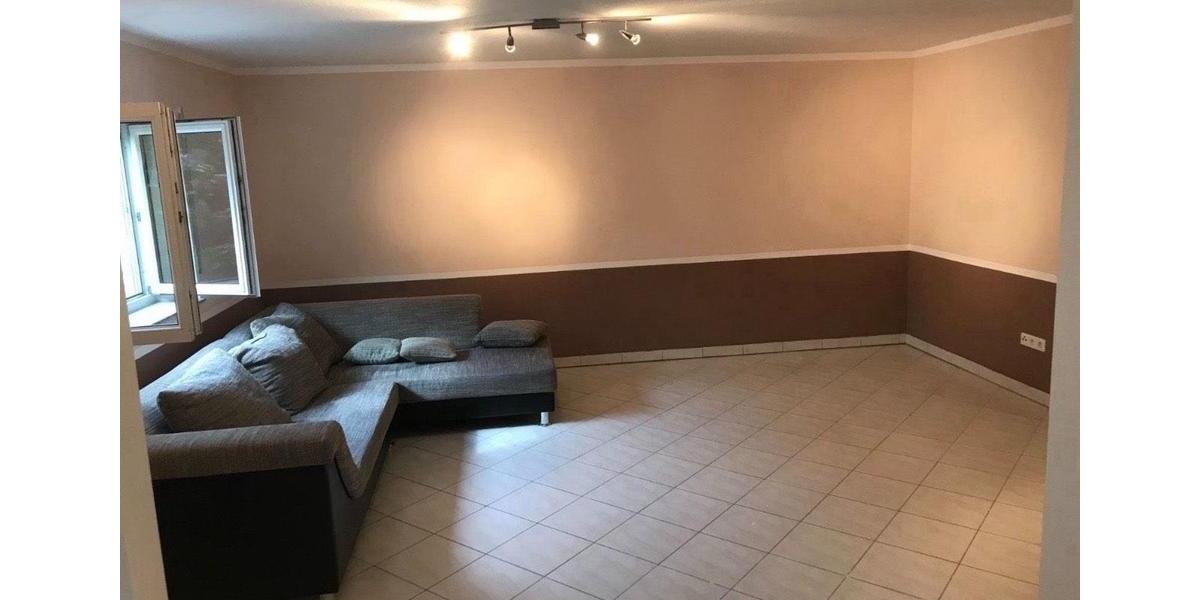 Etagenwohnung Viernheim - 2 Zimmer, 700 m&sup2;, 700&euro; | Angebot:26656481