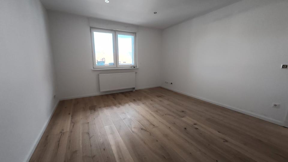 Etagenwohnung Mannheim Rheinau - 4.5 Zimmer, 106 m&sup2;, 1.700&euro; | Angebot:26254450