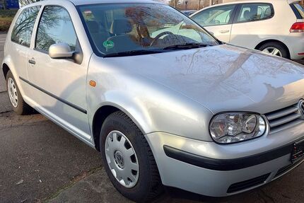 VW Golf 99.750 km 2.750 &euro; Hockenheim 68766