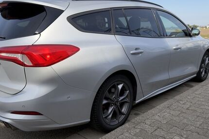 Ford Focus 62.700 km 17.500 &euro; Gerolsheim 67229