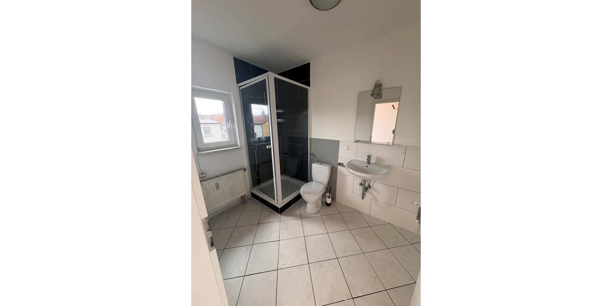 Reihenhaus Ludwigshafen am Rhein Rheingönheim - 11 Zimmer, 245 m&sup2;, 2.900&euro; | Angebot:25980402
