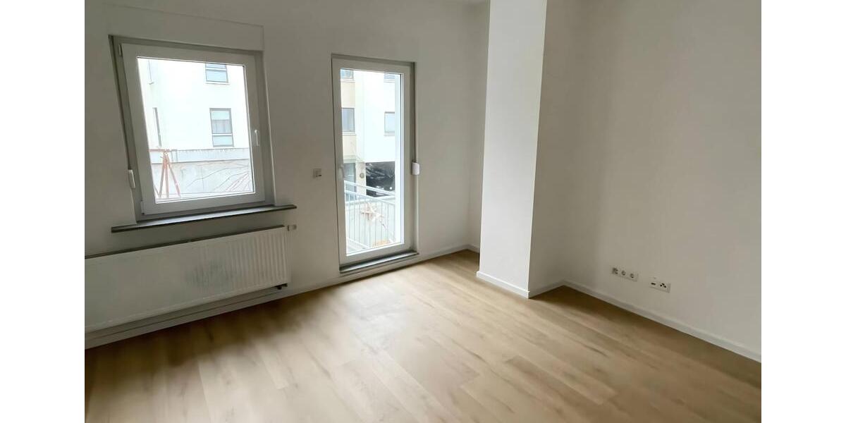 Modernisierte 2-Zimmer-Altbauwohnung mit BALKON und EBK 2 zimmer
