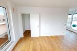 DREI DACHTERRASSEN INKLUSIVE: Modernes 4-Zi.-Penthouse mit stilvoller EBK und modernem Bad