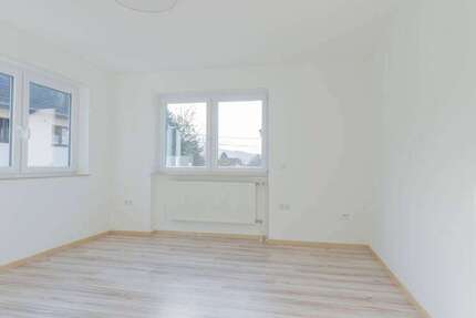 Wohnung Dossenheim - 4 Zimmer, 102 m&sup2;, 1.600&euro; | Angebot:25108229