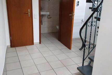 Wohnung Weisenheim am Sand - 3 Zimmer, 90 m&sup2;, 850&euro; | Angebot:27615944
