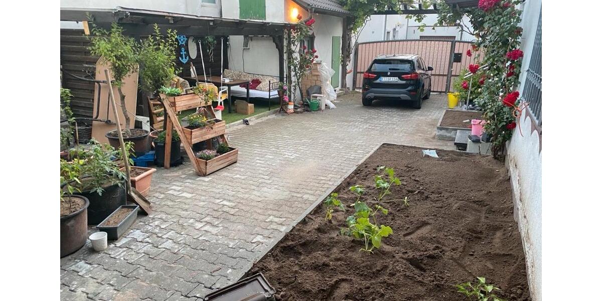 Reihenhaus Ludwigshafen am Rhein - 4.5 Zimmer, 140 m&sup2;, 1.300&euro; | Angebot:25715290