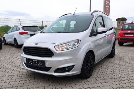 Ford Tourneo Courier 102.682 km 8.390 &euro; Speyer 67346