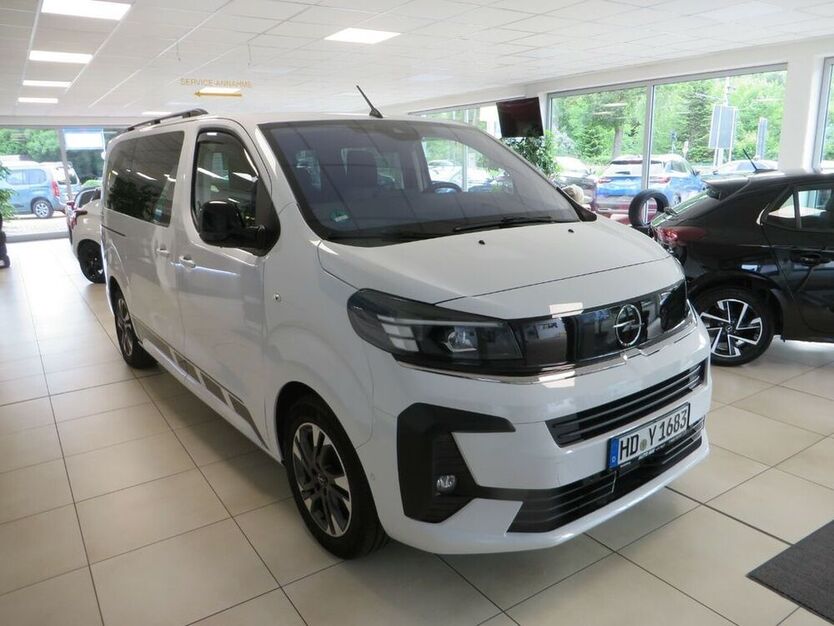 Zafira Life