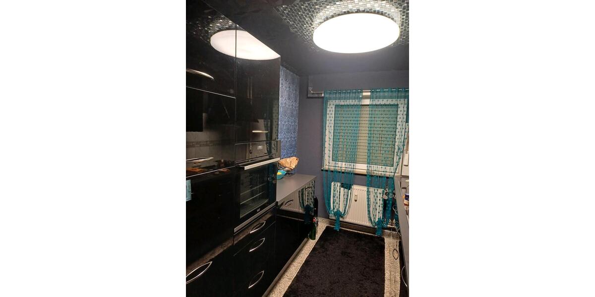 2 Zi.- Wohnung, mit neuer Küche ,vollmöbliert. Einziehen, fertig! 2 zimmer