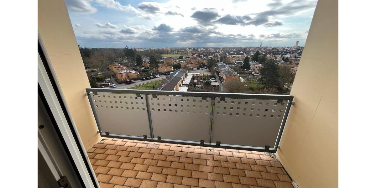 Etagenwohnung Hockenheim - 3 Zimmer, 92 m&sup2;, 1.500&euro; | Angebot:25382966