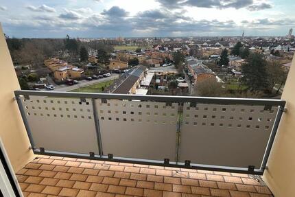 Wohnung Hockenheim - 3 Zimmer, 92 m&sup2;, 1.500&euro; | Angebot:25382966