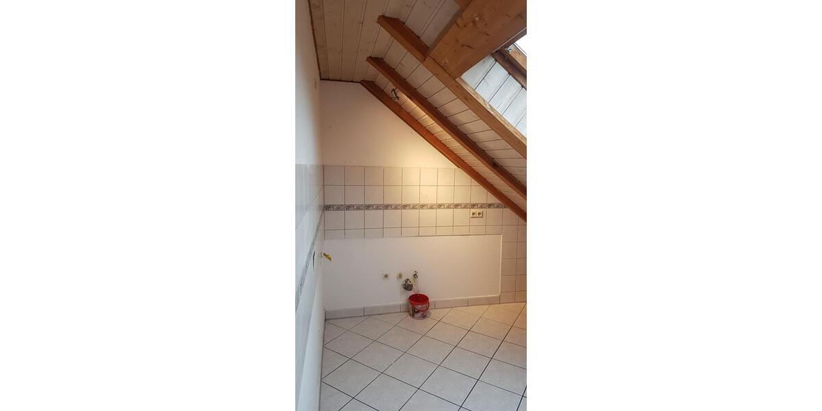 Dachgeschoßwohnung Philippsburg - 3 Zimmer, 75 m&sup2;, 650&euro; | Angebot:26251874