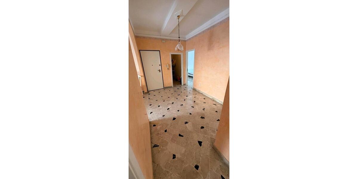 Etagenwohnung Frankenthal (Pfalz) - 4 Zimmer, 111 m&sup2;, 39.000&euro; | Angebot:26051287