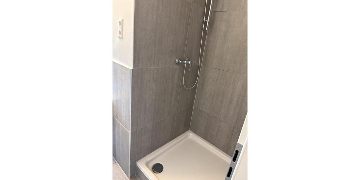 Laden mit Wohnung zu vermieten zimmer