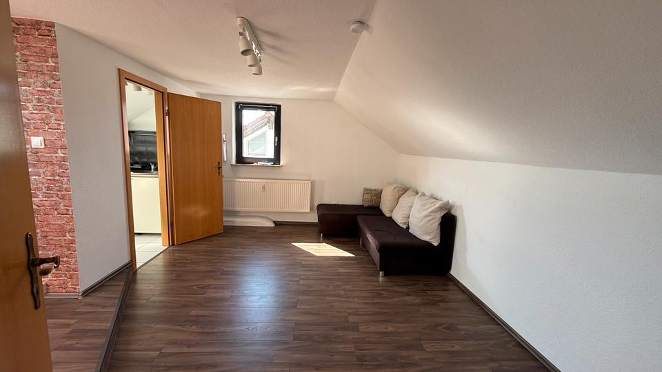 Dachgeschoßwohnung Mannheim Sandhofen - 2.5 Zimmer, 50 m&sup2;, 700&euro; | Angebot:26313632