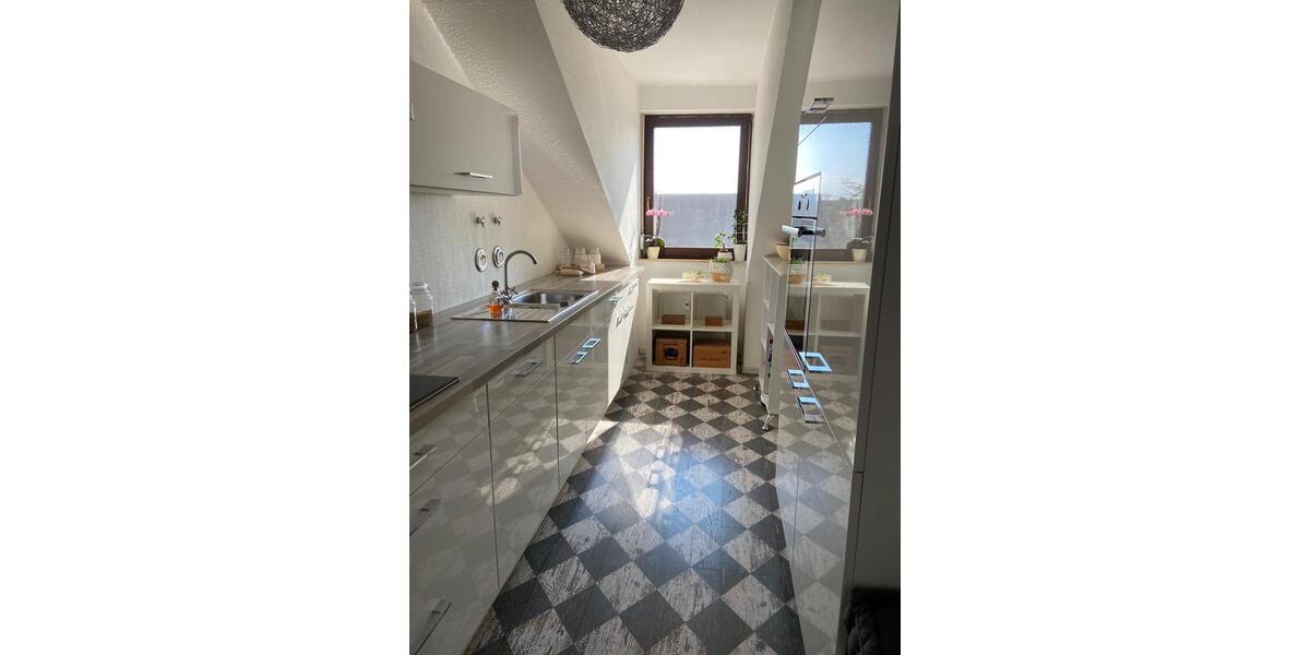 Dachgeschoßwohnung Philippsburg - 4 Zimmer, 101 m&sup2;, 345.000&euro; | Angebot:26907983