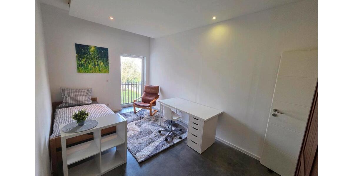 Erdgeschoßwohnung Waldsee - 5 Zimmer, 160 m&sup2;, 445&euro; | Angebot:25892173