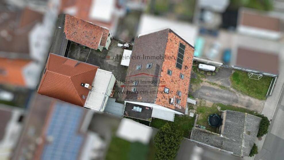 Großfamilie aufgepasst - 2 Häuser ein Grundstück - 383m² Wohnfl. + Baufenster - Bürstadt