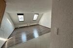 Dachgeschoßwohnung Ludwigshafen am Rhein - 3 Zimmer, 65 m&sup2;, 1.000&euro; | Angebot:25131425