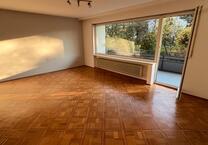 Sonnige 115m2 Wohnung im EG + 4.5 Zimmer + Parkett + Balkon