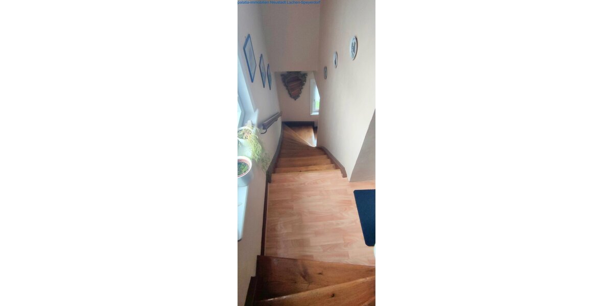 Haus in Hambach in schöner Wohnlage mit Garten - Zweifamilienhaus Neustadt Hambach | Angebot:27083849