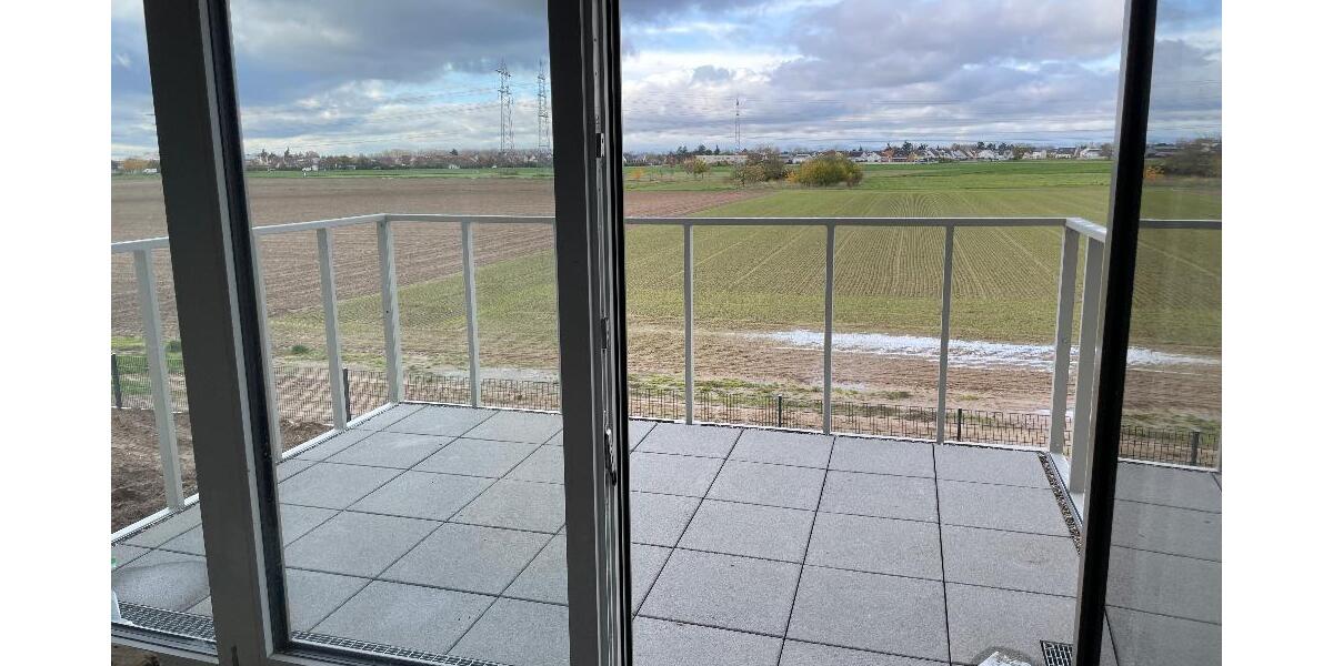 ### Lichtdurchflutete Wohnung - Erstbezug ! ### 2 zimmer