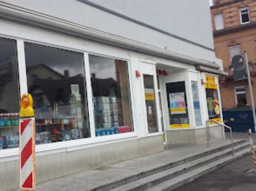 EIn Postamt mit Bäckerei zu Vermieten in Weinheim
