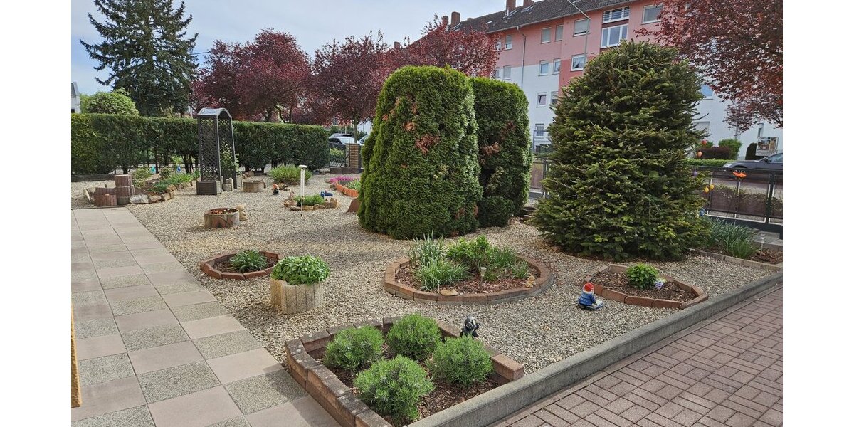 Bensheim, 2 Fam.Hs. -Erbpachtgrdst.- zimmer