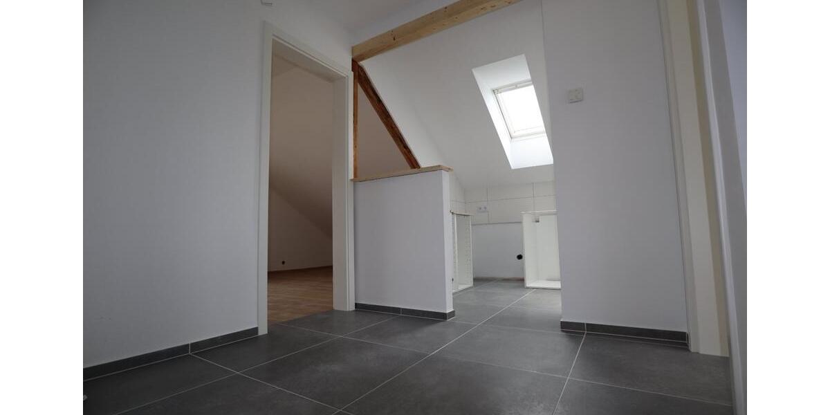 *Stilvolle 2-Zimmer-DG-Wohnung mit EBK in Leimen* zu vermieten! 2 zimmer