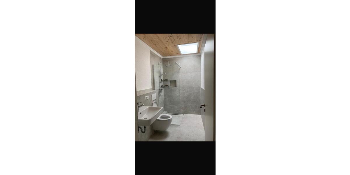 Moderne, lichtdurchflutete Wohnung mit umlaufender Terrasse 3 zimmer