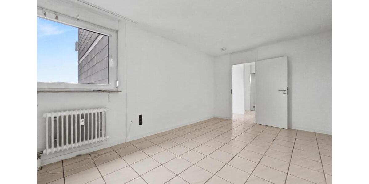 Etagenwohnung Ludwigshafen am Rhein - 4 Zimmer, 95 m&sup2;, 1.150&euro; | Angebot:25343625