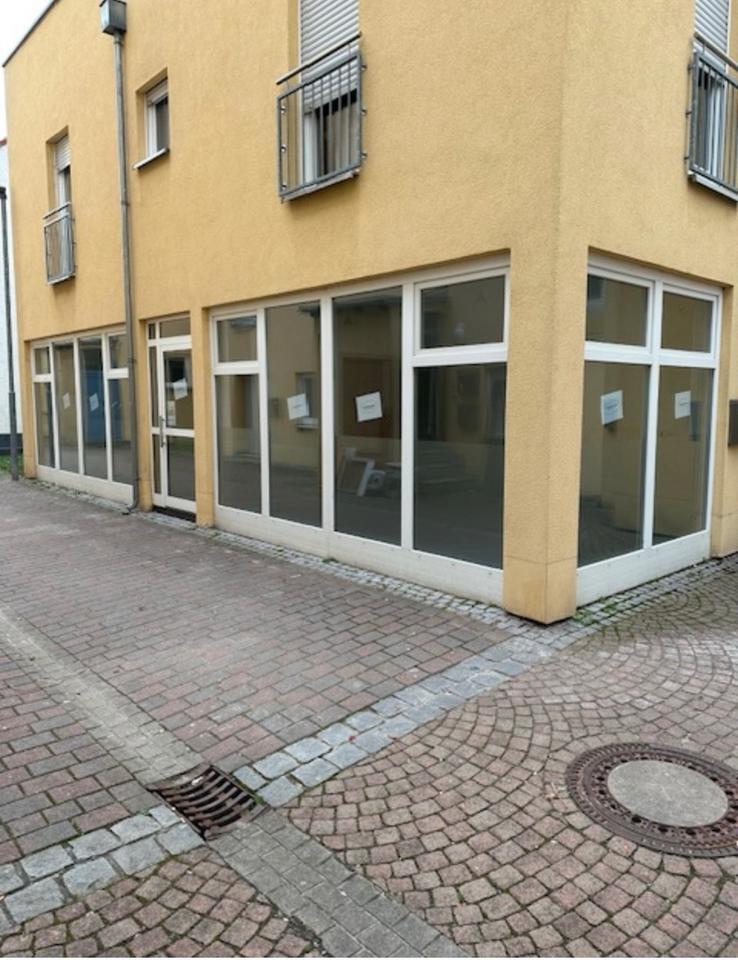 Laden zu vermieten