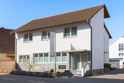 Gepflegtes Wohn- und Geschäftshaus mit 2 Einheiten im Zentrum von Dielheim - 266 m² Gesamtfläche 8 zimmer