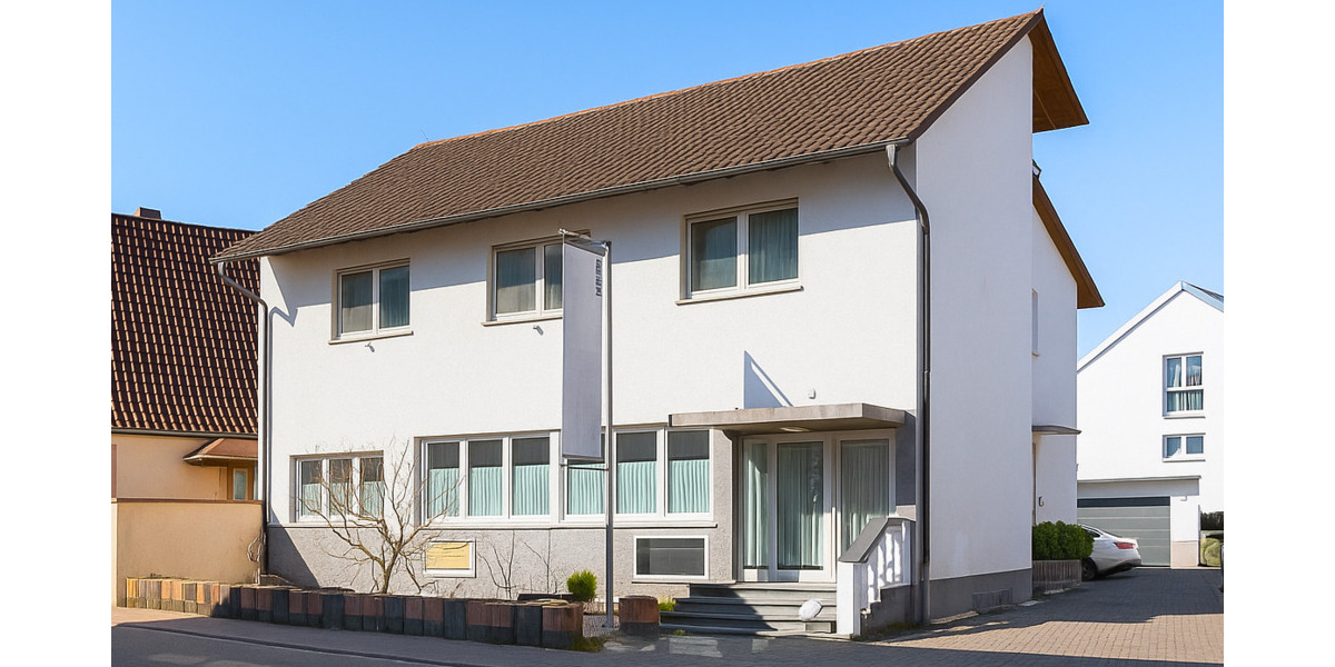 Gepflegtes Wohn- und Geschäftshaus mit 2 Einheiten im Zentrum von Dielheim - 266 m² Gesamtfläche 8 zimmer