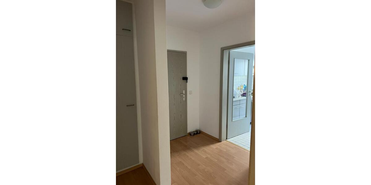 2-Zimmer-Wohnung in zentraler Lage mit Balkon TG-Stellplatz 2 zimmer