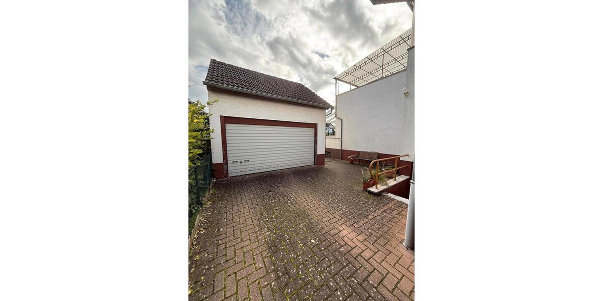 Einfamilienhaus Leimen - 6 Zimmer, 131 m&sup2;, 599.000&euro; | Angebot:25384393