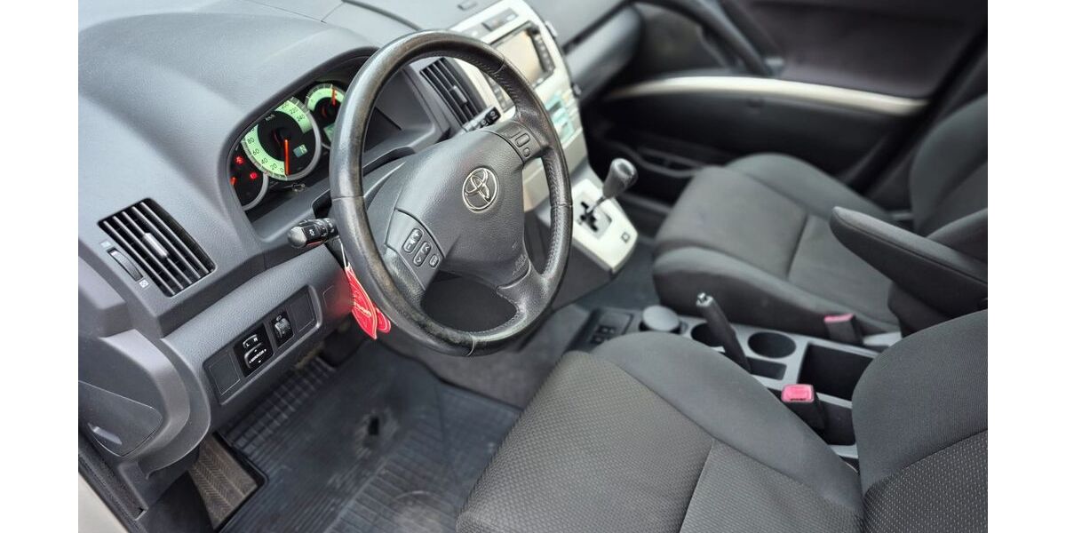 Toyota Corolla Verso 252.000 km 4.200 &euro; Mannheim 68219