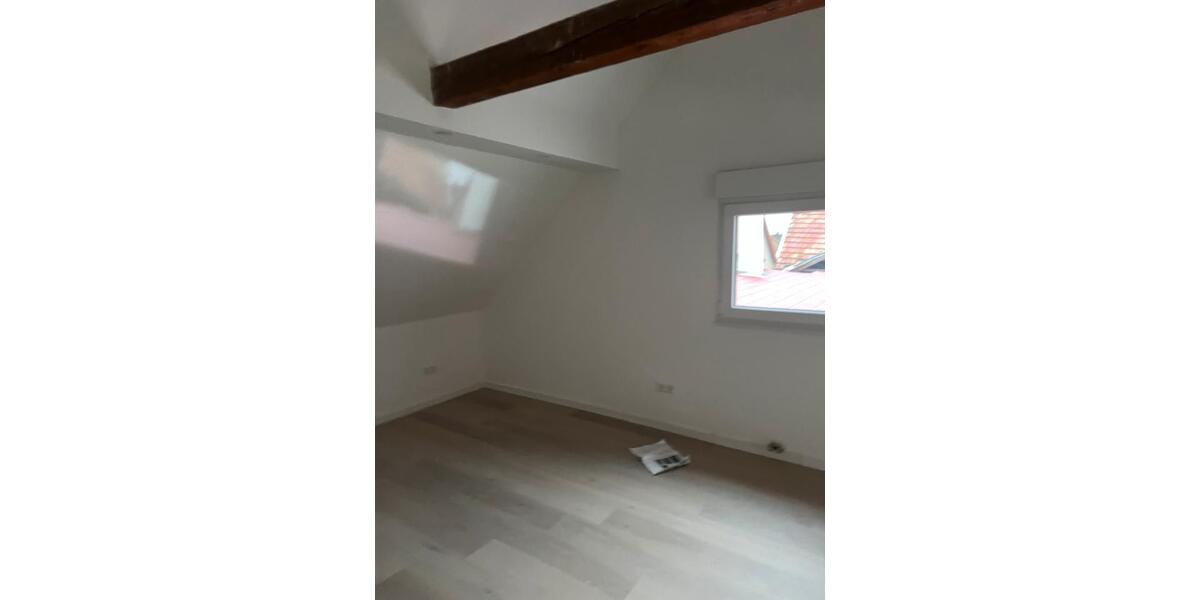 Dachgeschoßwohnung Haßloch - 3 Zimmer, 61 m&sup2;, 1.141&euro; | Angebot:24840792