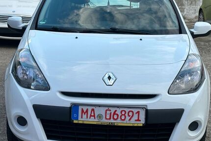Renault Clio 130.000 km 2.700 € mannheim 68199