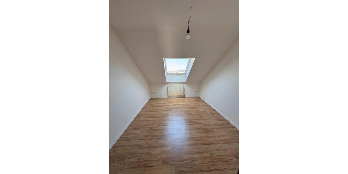 Dachgeschoßwohnung Hirschberg an der Bergstraße - 3.5 Zimmer, 80 m&sup2;, 350.000&euro; | Angebot:24441520