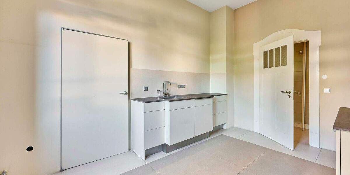 Stilvolle 4-Zimmeraltbauwohnung mit 2 Balkonen in der Belle Etage der Schwetzinger Vorstadt 4 zimmer