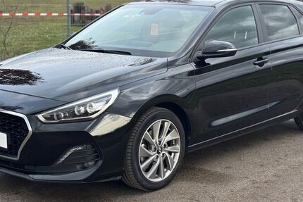 Hyundai i30 70.000 km 15.950 &euro; Mannheim 68239